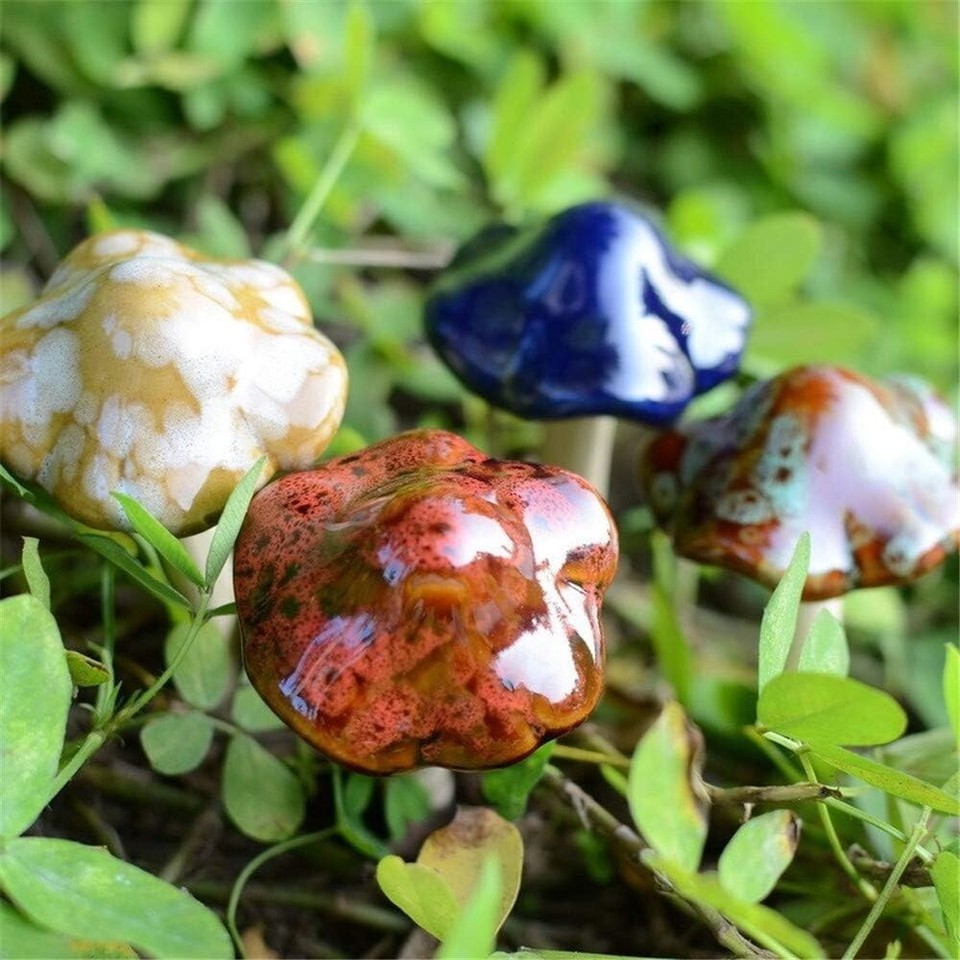 Danmu Garden Decor, 4pcs (Random Color) Ceramic Mushroom for Garden 4.52" in Item image 4