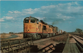 Union Pacific Railroad Super U Boats 5026 &amp; 5030 Postcard Hastings Nebr 1974 - £3.74 GBP