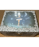 Girl&#39;s Musical Jewellery Storage Box w/ Twirling Fairy Blue and White - $25.66
