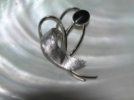 Vintage Sterling Silver Marked Abstract Heart Ribbon with Black Oval Cab... - £11.00 GBP