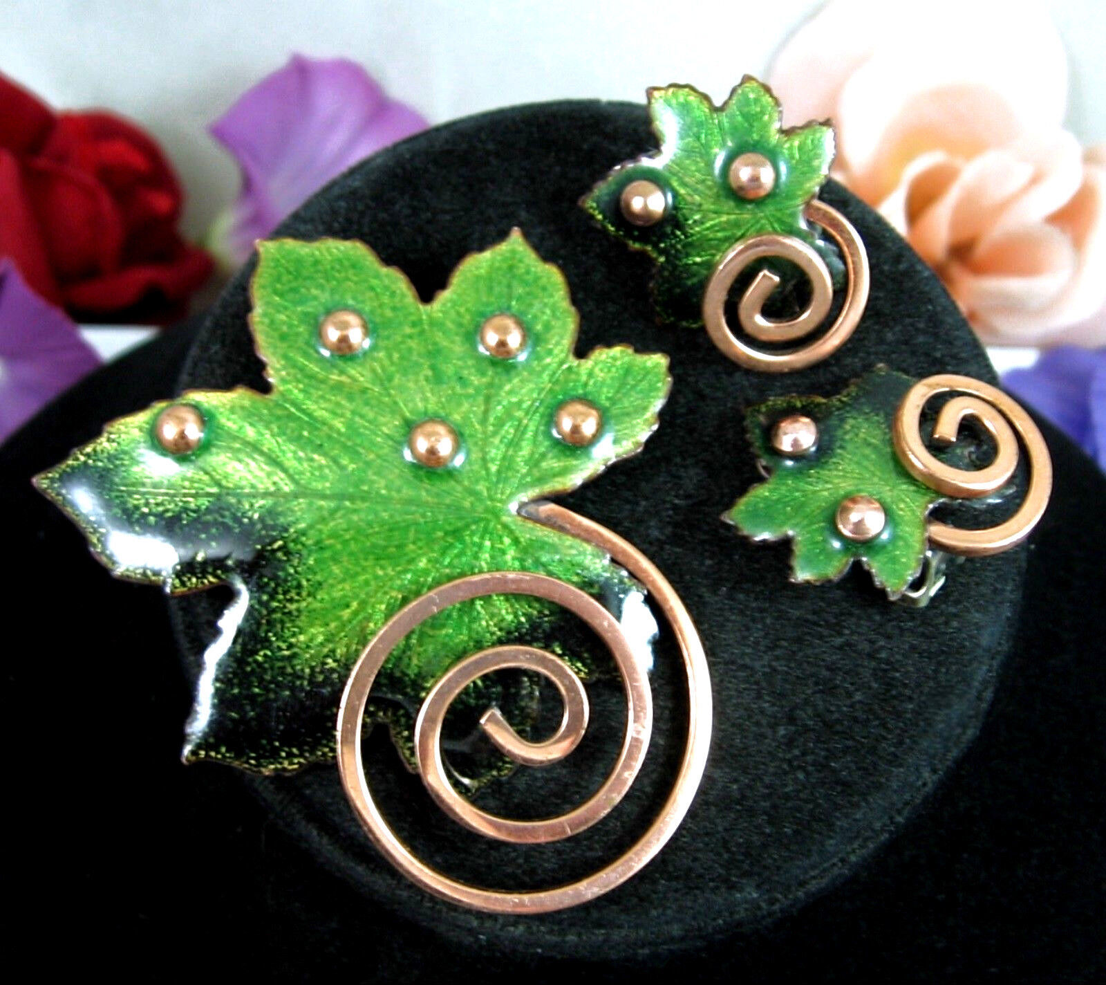 Primary image for MATTISSE RENOIR Green Enamel Copper LEAF BROOCH & Clip On EARRINGS Set SPIRAL