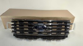 New OEM Genuine Ford Front Grille 2018-2021 Expedition XLT Mag Chr LL1Z-... - £934.51 GBP