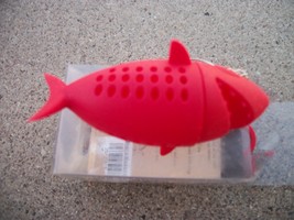 tea fuser brand new silicone shark - £11.98 GBP