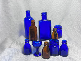 Vtg Blue And Brown Glass Bottle Lot Eye Wash Vicks Vaporub &amp; Va Tro Nol Lot Of 9 - £39.46 GBP