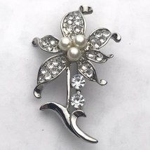 Flower Silver Tone Simulated Pearl Vintage Rhinestones Brooch Pin - £8.00 GBP