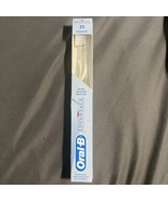 Vintage Oral-B Advantage Toothbrush Clear 35 Soft Straight Indicator 1996 - $277.25 MXN