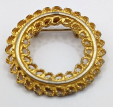 Mamselle Gold Tone Circle Wreath Brooch Signed Vintage - £5.47 GBP