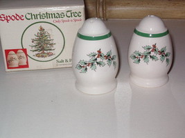 Spode Christmas Tree Green Rim Garland Holly Salt &amp; Pepper Shaker Set wi... - $29.99
