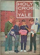 Yale vs Holy Cross Football September 30 1967 ORIGINAL Program   - £39.43 GBP