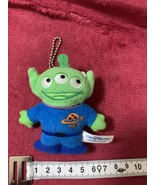 Toy Story Alien Badge Mascot - $364.98 MXN