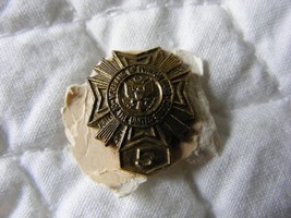 VFW 5 Year Pin   a - $367.38 MXN