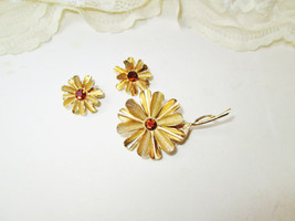 Gold Flowers Topaz Rhinestones Brooch Earring Jewelry Set Vintage Demi Parure Co - £23.17 GBP