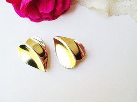 Large Gold Heart Earrings Vintage Clip On Creased Huge Metal Hearts Hippie Boho  - £14.38 GBP