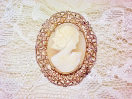 Gold Filigree Framed Carved Shell Cameo Brooch Vintage Pin Cream Pink Natural Sh - £77.40 GBP