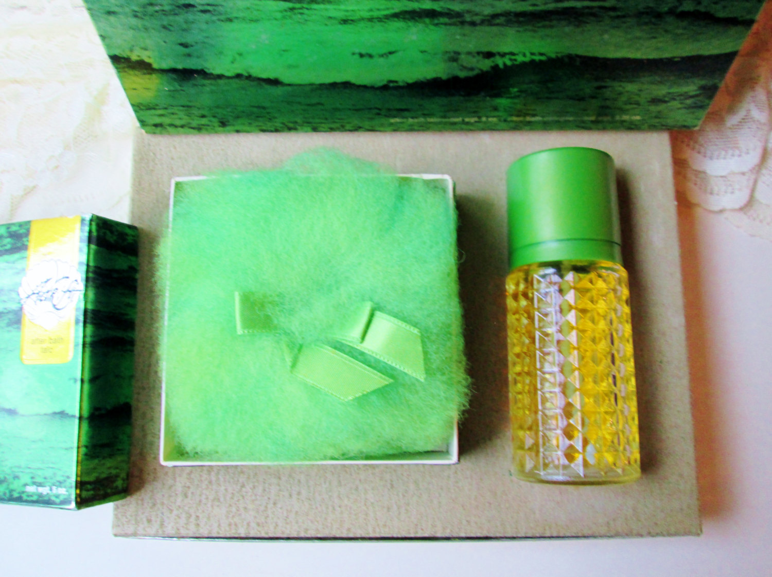 Vintage Adrift Perfume Dusting Powder Gift Set Rare Revlon After Bath Spray NIB - $135.00