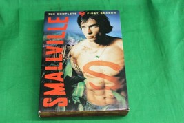 Smallville the Complete First Season dvd - $144.48 MXN