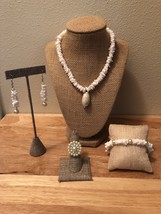 Surfa Jewels,Hawaiian Jewelry,White Clam Shell Chip Jewels,Polynesian Jewelry - £63.93 GBP