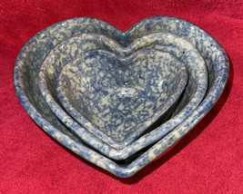 Pottery Art Signed stoneware spongeware Heart Shape Nesting Bowls Blue Dishes - £24.73 GBP