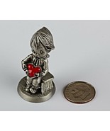 *Hallmark Pewter Little Gallery-The Betsey Clark Collection 1982 &#39;SEW IN... - $345.18 MXN