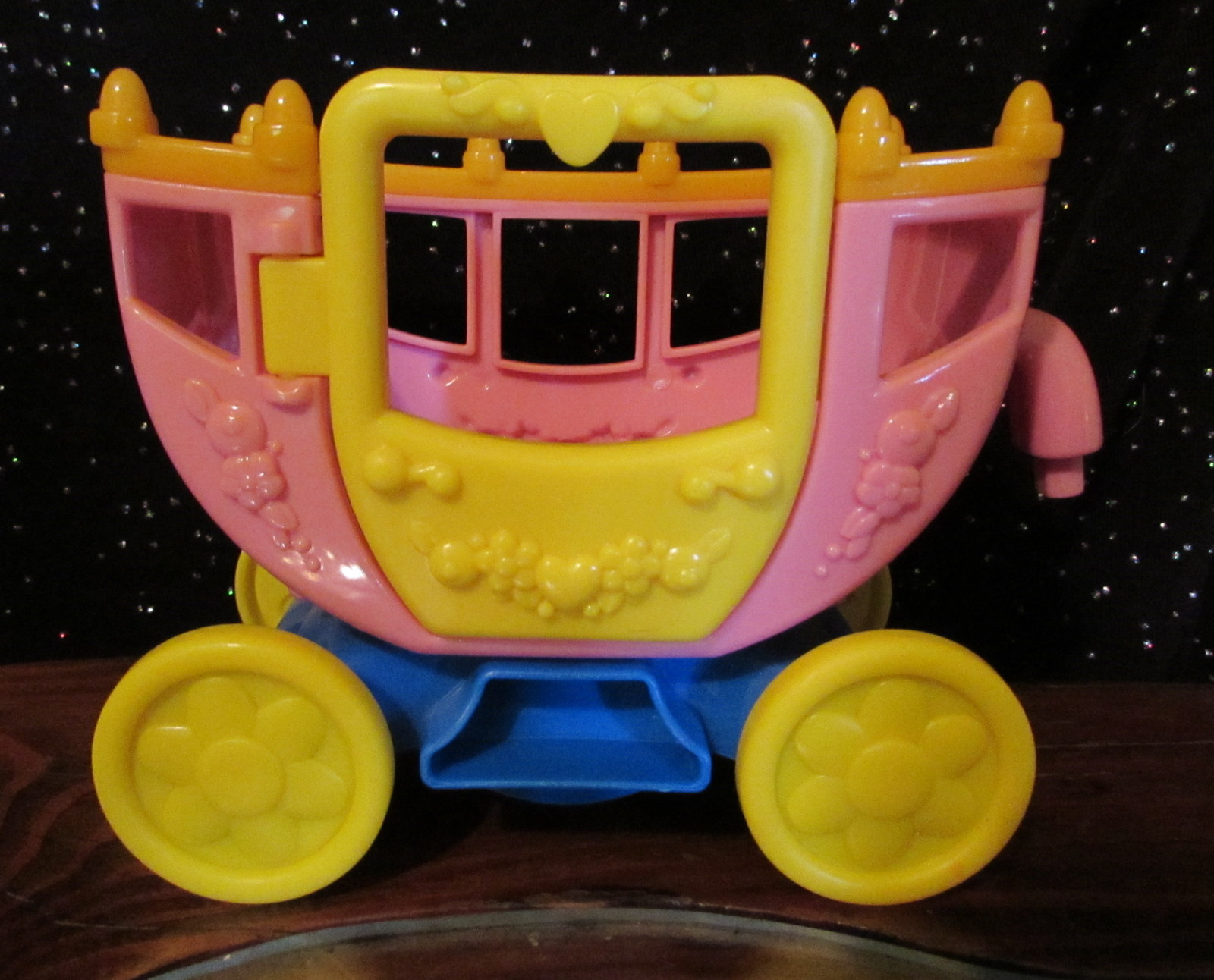 Little people hotsell princess carriage