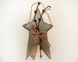 Primitive Country Sage Green Star and Berries - $5.00