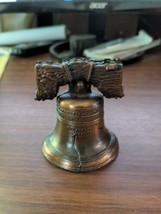 Vintage Metal Souvenir Liberty Bell  Philadelphia, PA 2 3/8&#39;&#39; T - £7.82 GBP