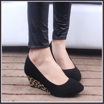 Black PU Leather Pointed Toe Leopard Print Thin Wedge Platform Heel Slingbacks image 4