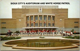 Vintage Postcard Sioux City Auditorium and White Horse Patrol Iowa Unposted - £7.49 GBP