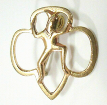 Vintage Gold Tone Girl Scout Brownie Trefoil Sash Pin Pinback &quot;C&quot; Catch - £11.98 GBP