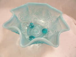 Bllue Opalescent Lattice Medallion Deep Bowl 3 Footed Ruffled 7&quot; W Victorian - £25.10 GBP