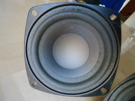KLH 4&quot; Mid Woofer 8 ohms 20 Watts From M365T (1) - $11.30