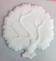 Vintage, Milk Glass Tree shaped luncheon plate - £5.58 GBP