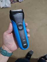 Braun Blue Wet And Dry Foil Shaver Electric Facial Shaver READ - $32.73