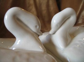 Vintage White Swan Covered Dishes - California Pottery - Enchanto - £15.70 GBP