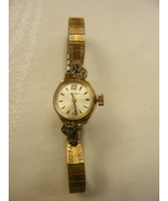 Vintage Ladies Caravelle Wind Up Watch Runs Stretch Band (C) - €27,35 EUR