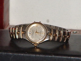 Pre -Owned Women’s Armitron 75/2032-33 Silver &amp; Gold Date Quartz Analog Watch - £7.59 GBP