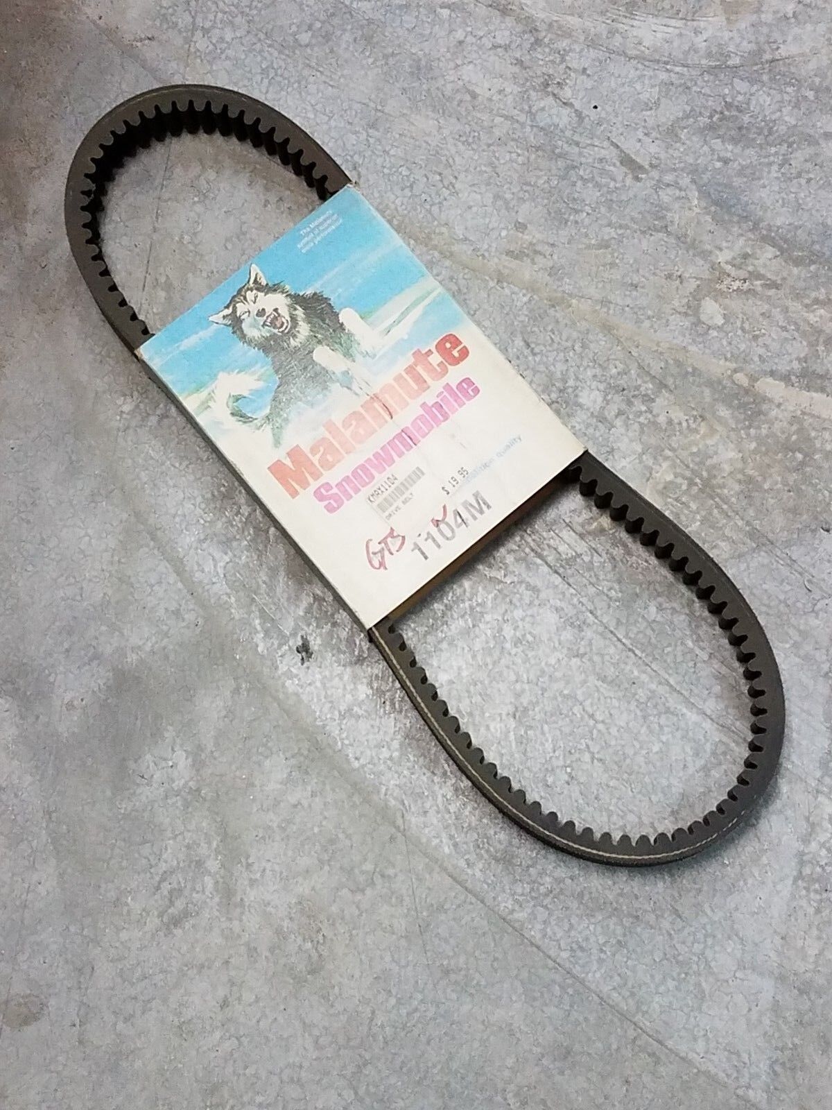 Snowmobile Drive Belt DAYCO Vintage MAX1104 1104M Massey Ferguson - $14.99