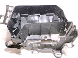 14-15-16-17  MERCEDES-BENZ CLA250/FUSE/RELAY/BOTTOM/MOUNTING BOX image 5