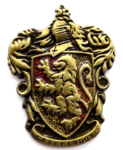 Wizarding World of Harry Potter Gryffindor Crest Pin Universal Orlando Resort - $13.49