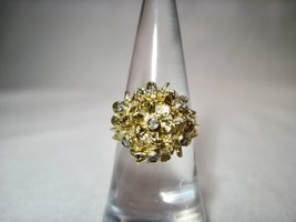 Vintage 14K Yellow Gold Flower Diamond Ladies Ring .10TCW Size 7 K584 - £434.45 GBP
