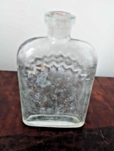 Antique VIntage Victorian Parfume Bottle - $9.90