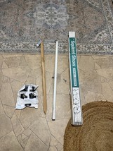 Vintage The Squirrel Show Swing Feeder Working Condition In Original Box - $76.26 CAD