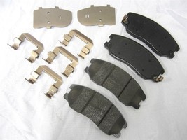 OEM AcDelco Front Brake Pads Set w/ Clips Saturn Vue Chevy Equinox Captiva Sport - £31.96 GBP
