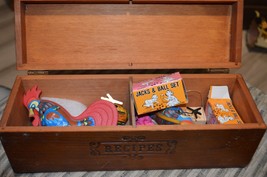 Lot of 1960s small toys including wood box, Wind-up Chickens - £15.97 GBP