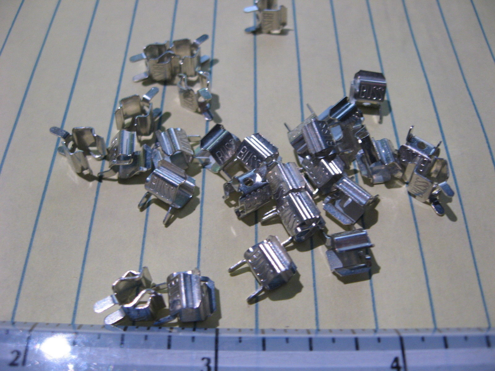 Lot of 100 Fuse Clip Cooper Bussmann 5mm Through Hole PCB Mount BK/A3399-12 NOS - $12.83