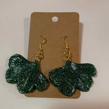Handmade epoxy resin flower dangle earrings - Green glitter - £6.30 GBP