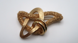 Vintage Gold CORO Bow Ribbon Unique Design Brooch Pin 5.6cm - £76.76 GBP