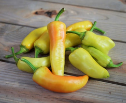 SEPT 25 Authentic Sweet Banana Premium Pepper Seeds A 78 - £4.39 GBP