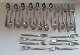 27 Vintage MCM Forks Spoons Stainless Steel Flatware Silverware Japan - £22.94 GBP
