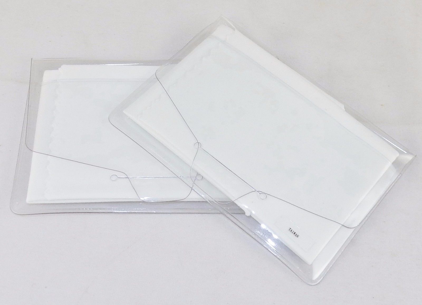2-Pack Lens Cloths, White Microfiber 7" x 9", For Glasses, TV, Cameras, Phones - £3.79 GBP